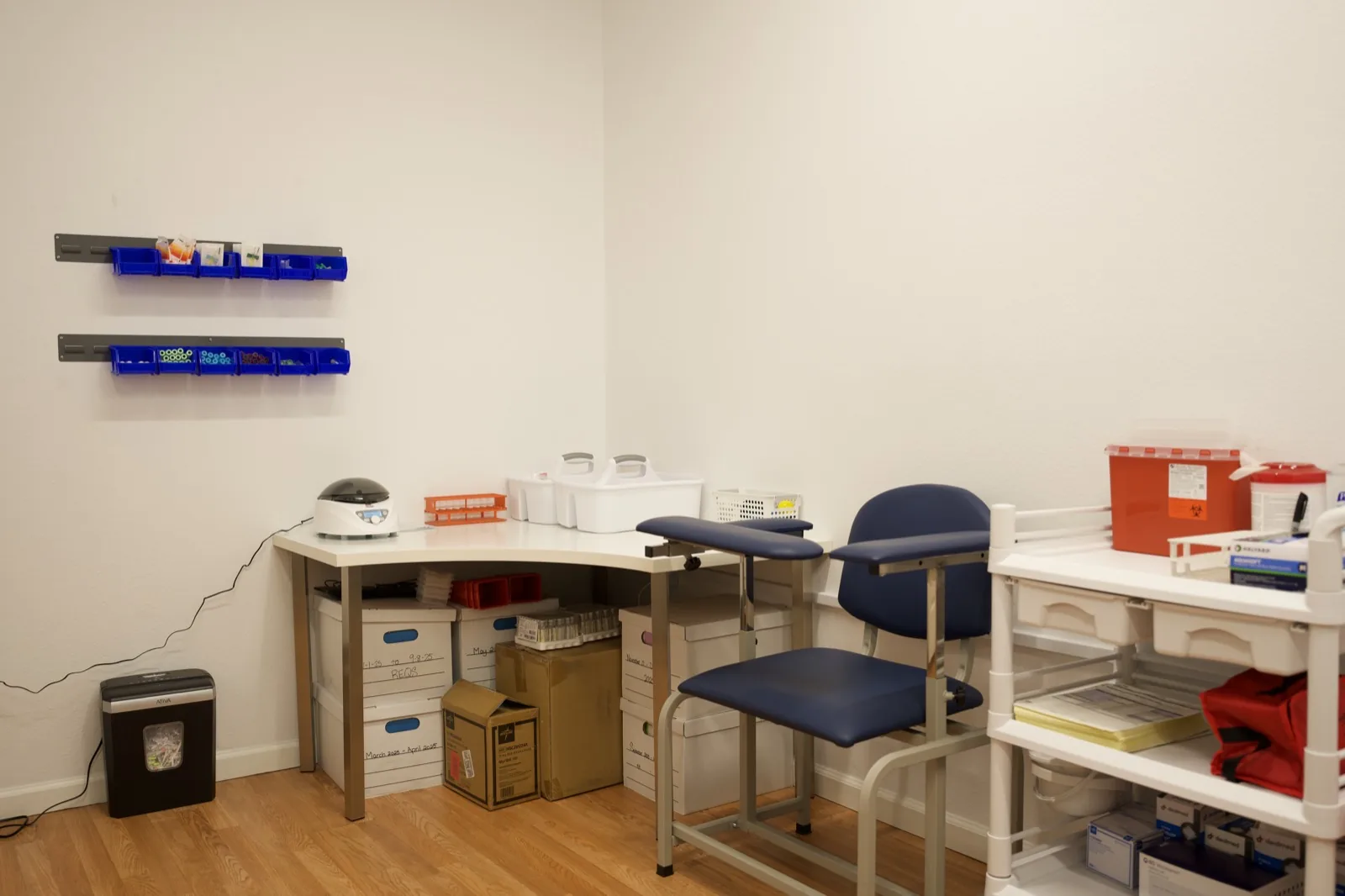 EIV Diagnostics blood draw room with phlebotomy chair and supplies